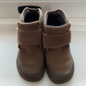 Bogs Kids Shoes Size 2